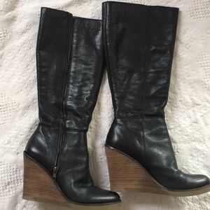 Lucky black leather wedges boots